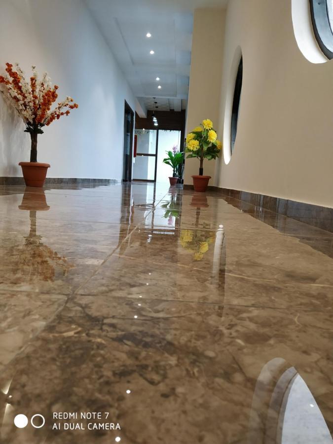 Hotel Krishna Palace Ānand Zewnętrze zdjęcie